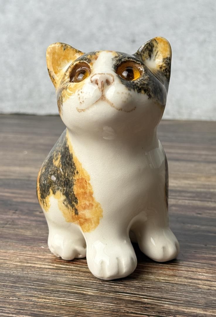 Jenny Winstanley Kensington Porcelain Cat (1 of 5)