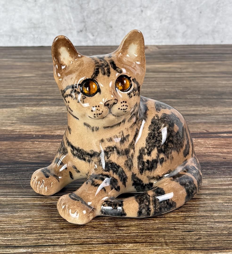 Jenny Winstanley Kensington Porcelain Cat Kitten (1 of 5)