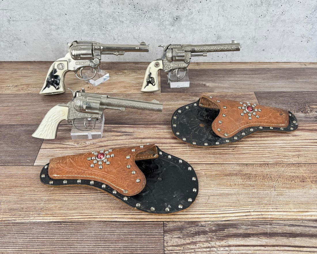 Collection of Antique Cap Guns: Nice grouping, wear as shown.