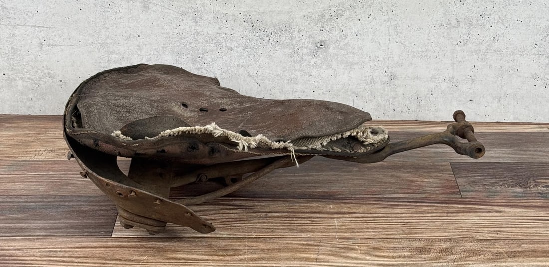 Harley Davidson Motorcycle Model J Seat (1 of 6)