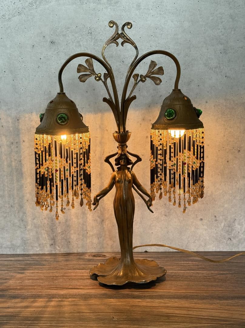 Exceptional Art Nouveau Jeweled Table Lamp: 20 1/4" by 14 5/8" by 6"