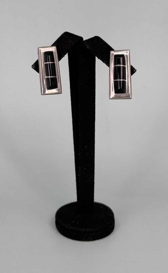 Taxco Mexico Onyx Inlaid Sterling Earrings: 3/4" long.