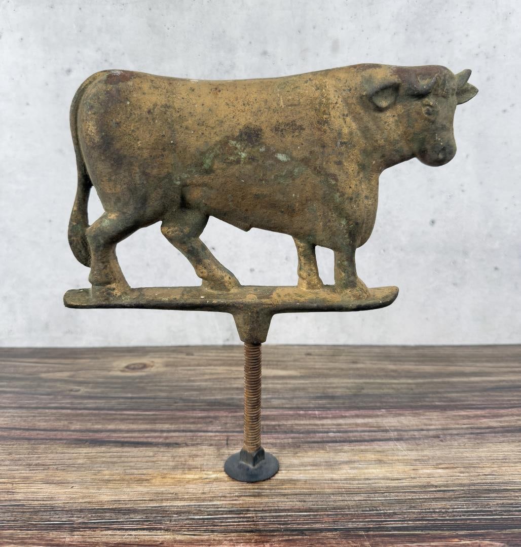 Gloeklers Butcher Trade Sign Crest: 10 5/8" long by 11 1/2" tall including the threaded piece.