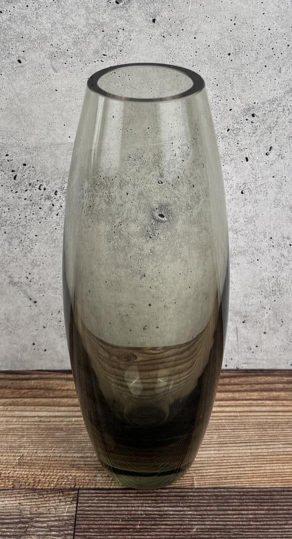 Holmegaard Per Lutkin Hellas Vase #15391: 8 5/8" tall, 3 1/4" diameter.