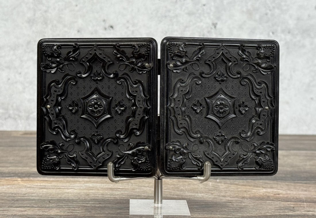 Union Thermoplastic Daguerreotype Case (1 of 5)