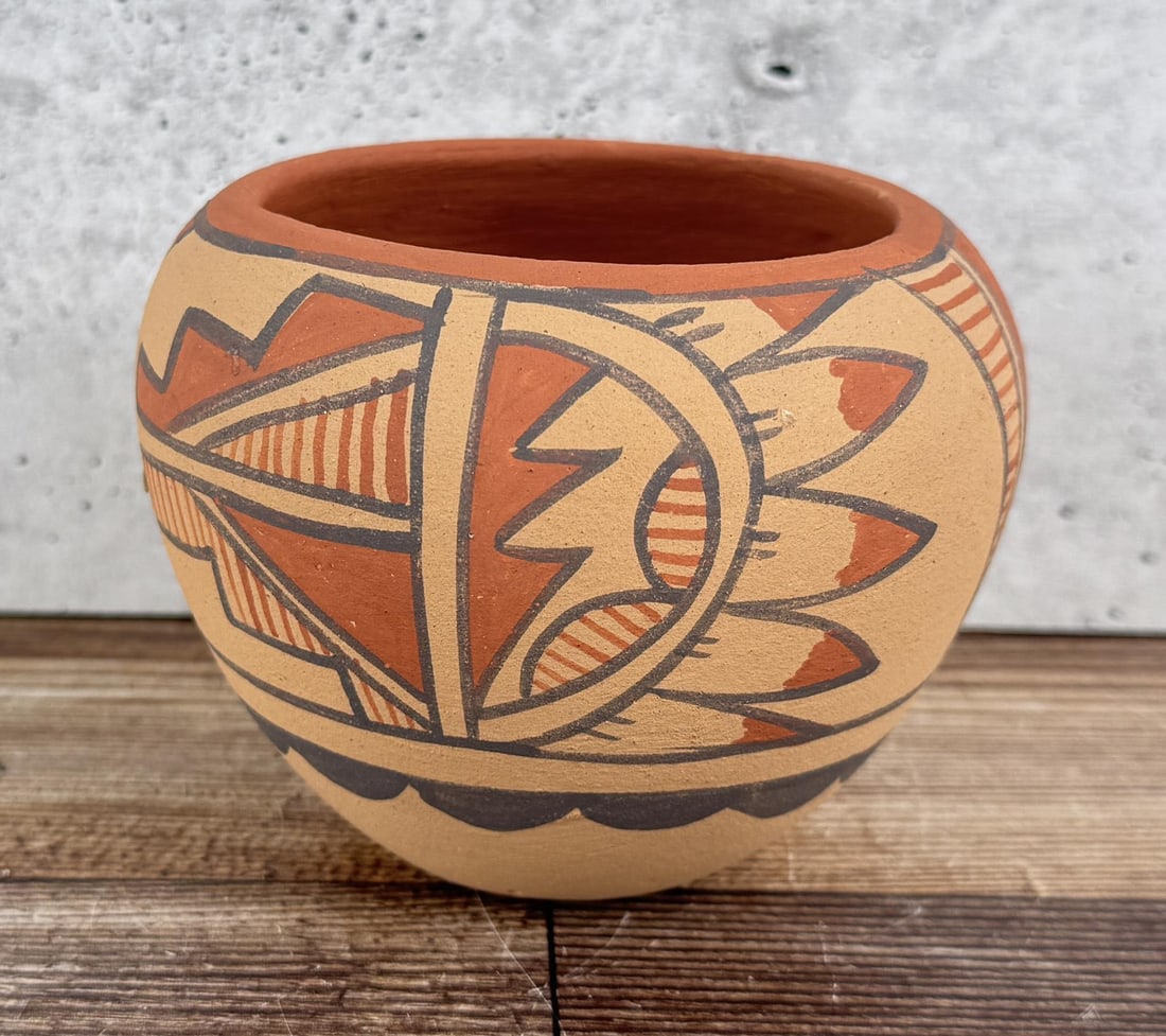 Vangie Tafoya Jemez Pueblo Pot