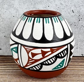 Marian Chinana Jemez Pueblo Pot