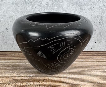 Phyllis Tafoya Santa Clara Pueblo Pot