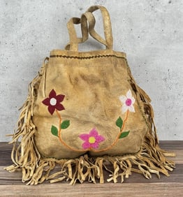 Cree Native American Indian Beaded Bag