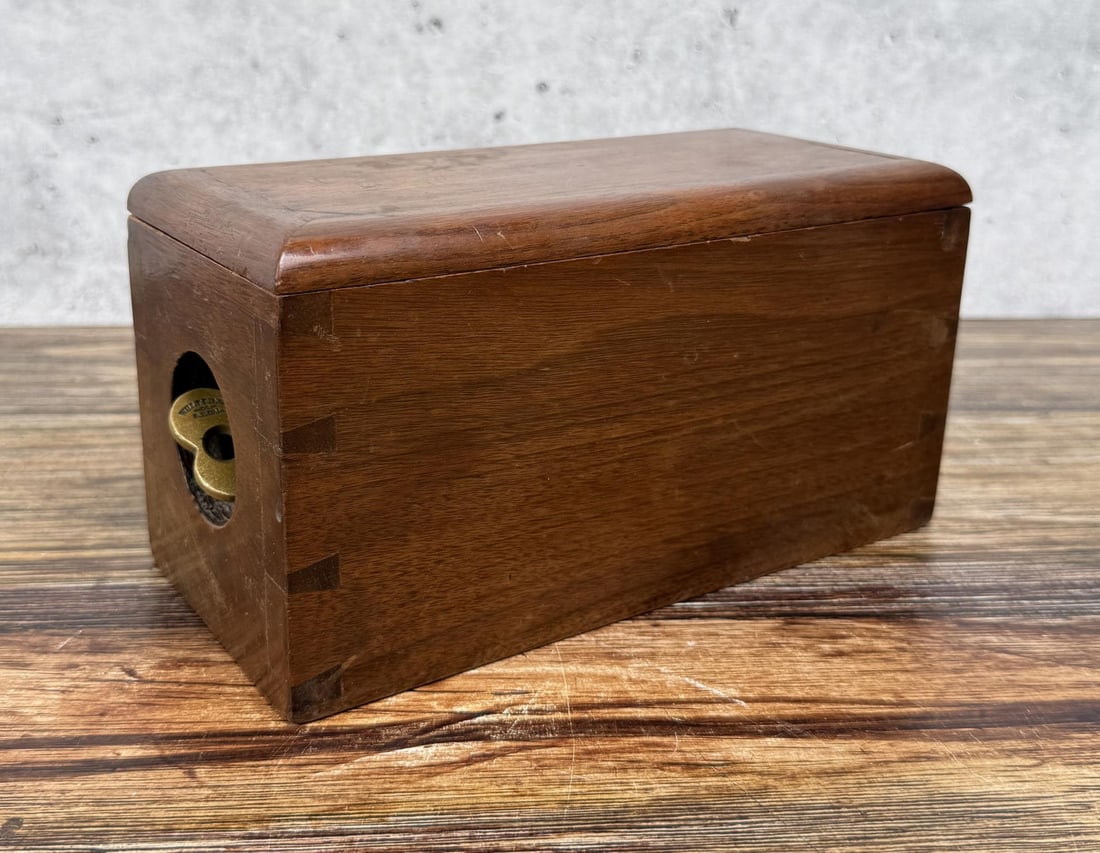 Will & Finck Faro Poker Playing Card Press: Very nice functional condition. Lot includes a deck of reproduction L.I. Cohen 1860s playing cards. Will & Finck was a San Francisco company established in 1864 as cutlers, surgical instrument makers,