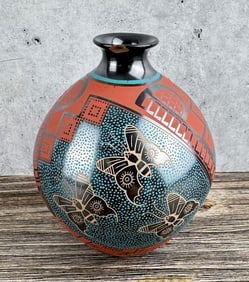 Gerardo Pedregon Mata Ortiz Pottery Vase