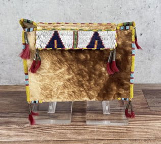 Sioux Native American Indian Beaded Possibles Bag