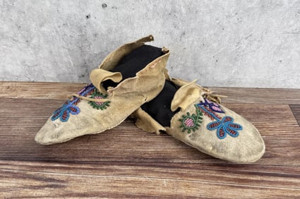 Crow Montana Indian Beaded Baby Moccasins