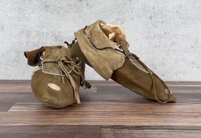 Early Metis Cree Native American Indian Moccasins