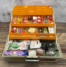Rebel 600 Fishing Tackle Box & Contents