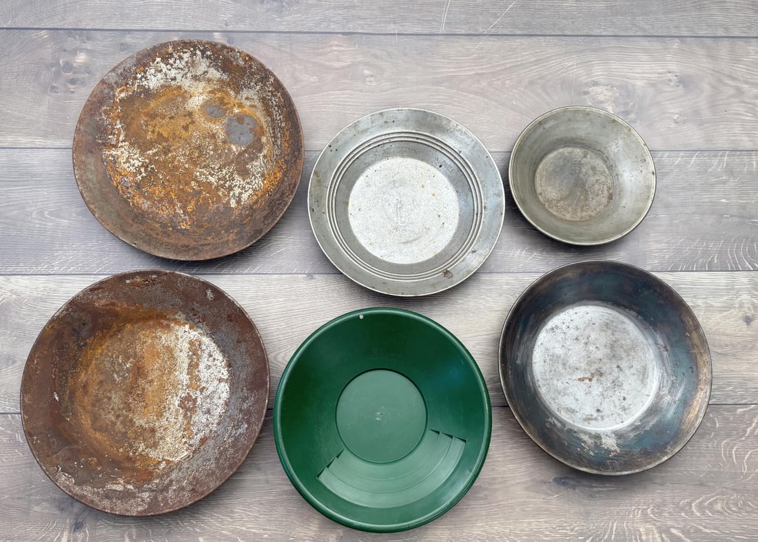 Collection of Gold Mining Pans: Nice grouping