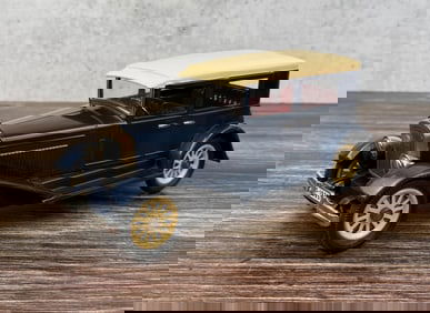 1925 Old Timer Limousine Friction Tin Toy Car
