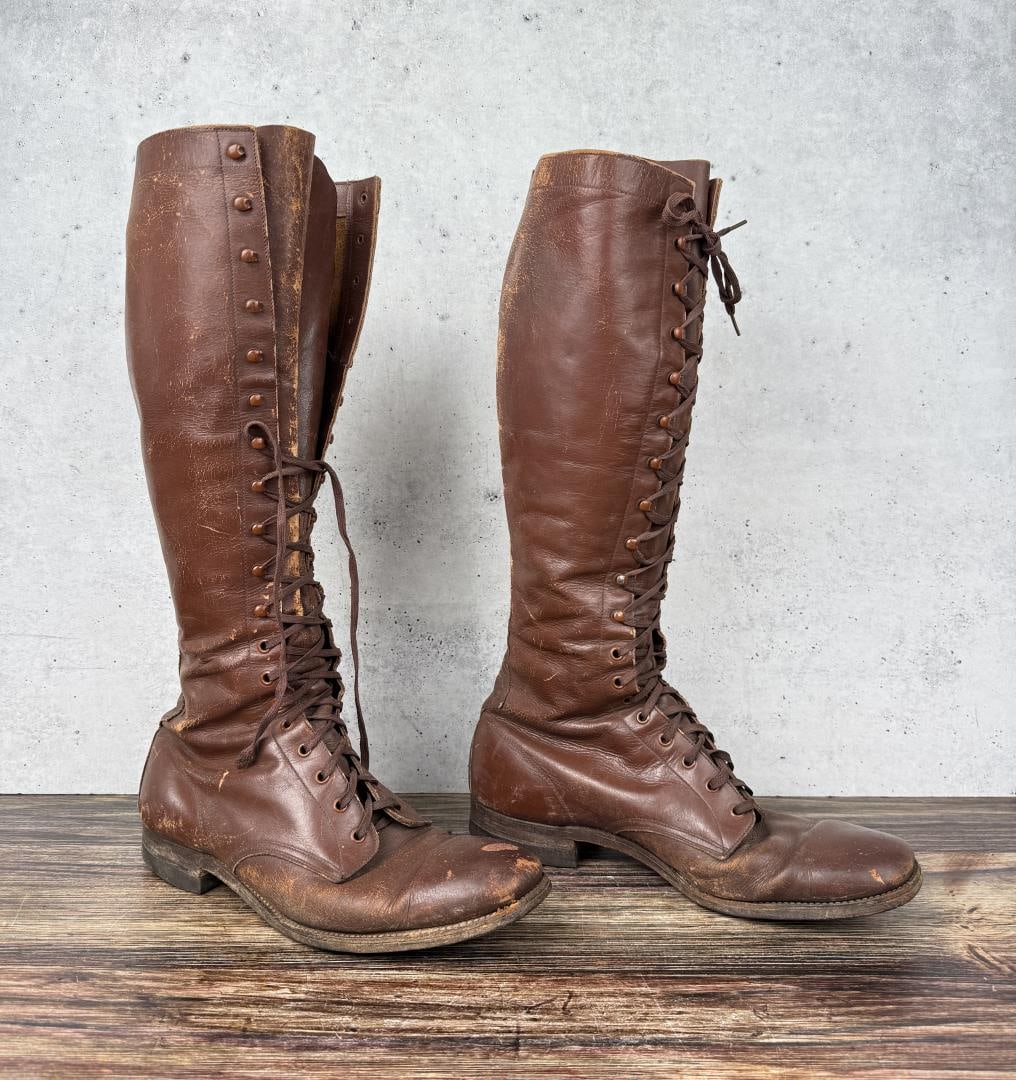 WW2 US Army Lace Up Boots (1 of 8)