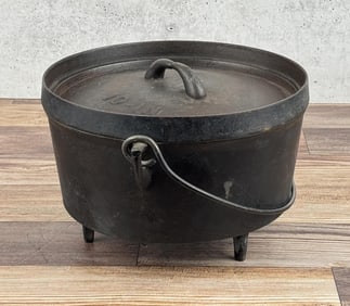 Cast Iron No 10 Gate Marked Dutch Oven