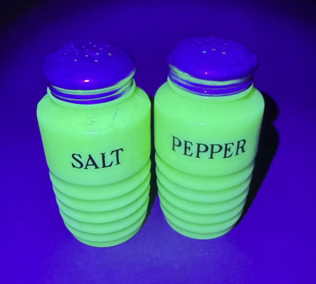 Jeannette Jadeite Uranium Glass Salt & Pepper: Shakers are 4 3/4" tall.