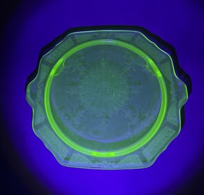 Anchor Hocking Uranium Glass Princess Cake Plate