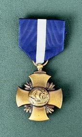 WW2 US Navy Cross Medal