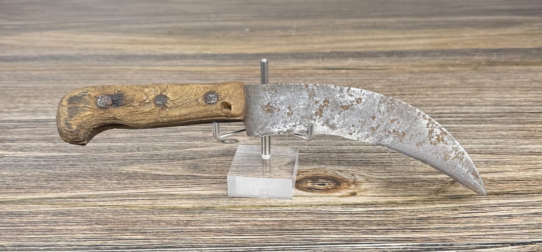 Spanish Colonial Sailor Rigging Knife: Horn handle. 10" long overall.