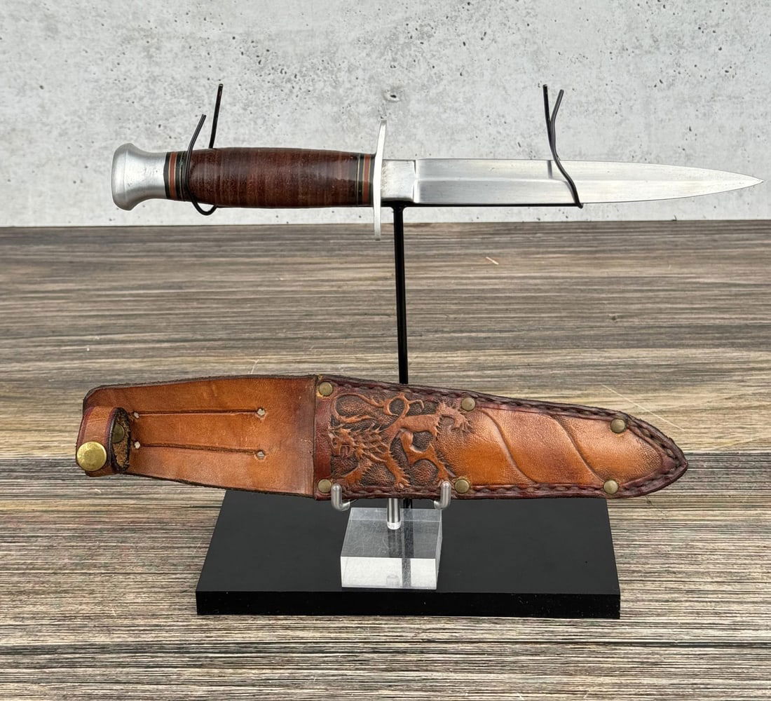 WW2 British William Rodgers Fighting Knife Dagger: 10 1/4" long overall. Collection tag states Private Purchase William Rodgers.