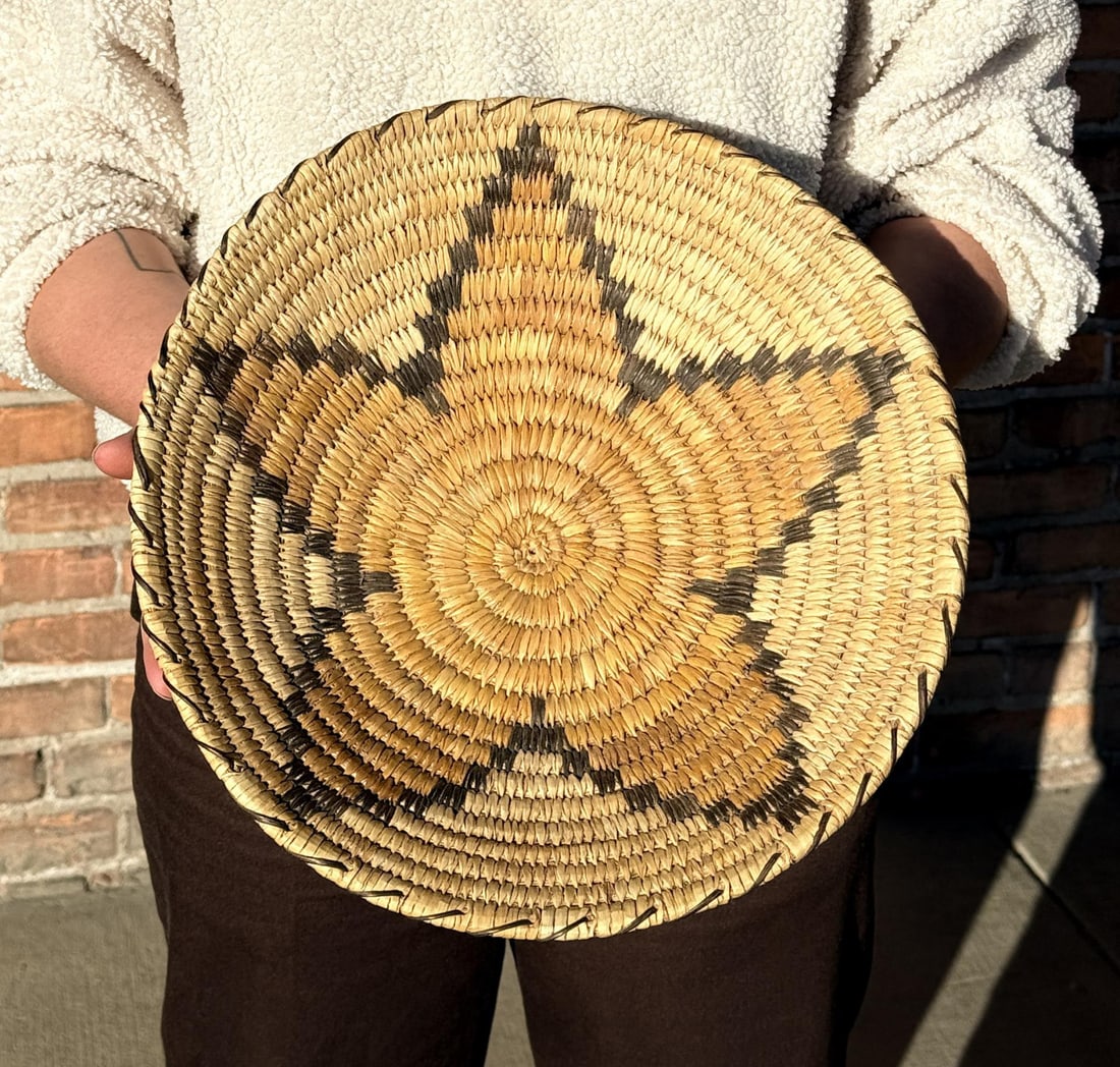 Papago Native American Indian Basket: 13 1/2" diameter, 3 1/4" tall.