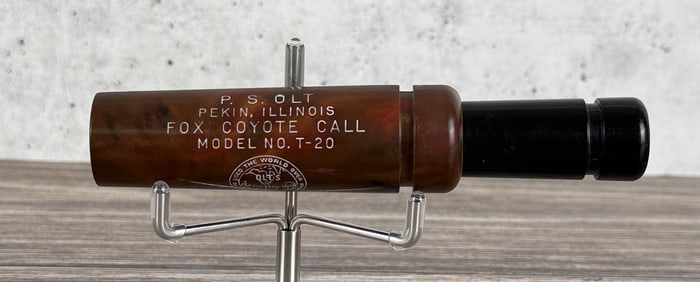 PS Olt Model T-20 Fox Coyote Call World Logo