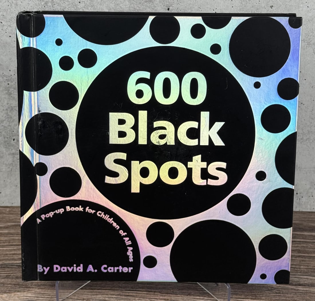 600 Black Spots Pop Up Book: David A Carter, 2007 First Edition