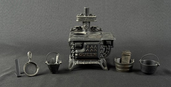 Cast Iron Queen Salesman Sample Stove