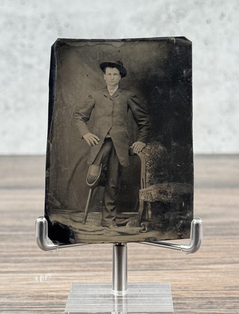 Amputee Man Peg Leg Tintype Photo (1 of 3)