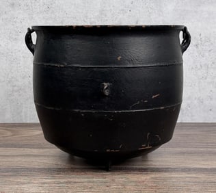 Three Legged Cast Iron Kettle Pot Cauldron