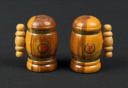 Yellowstone Park Souvenir Salt & Pepper Shakers