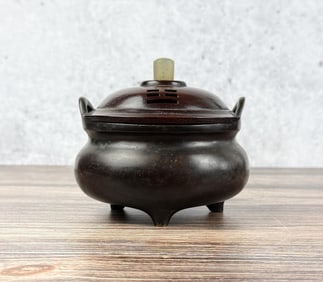 Antique Xuande Chinese Bronze Tripod Censer