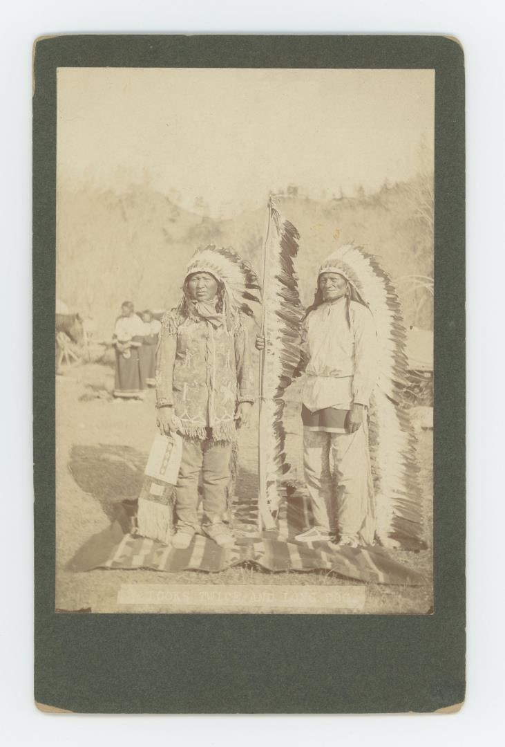 Chiefs Looks Twice and Long Dog Cabinet Photo (1 of 3)