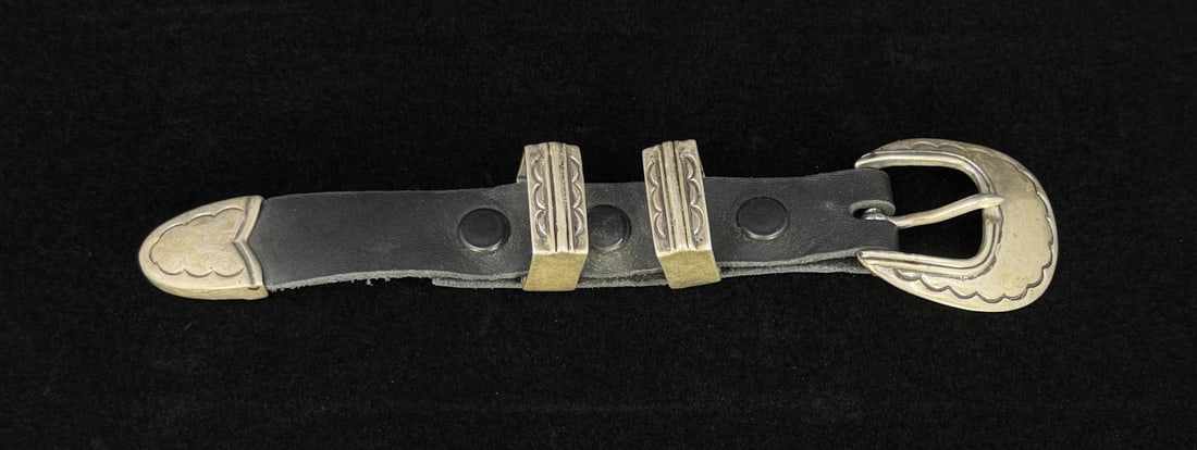 Navajo Sterling Cowboy Ranger Belt Buckle Set: 7 1/4" long on leather. 63.75 grams including leather.