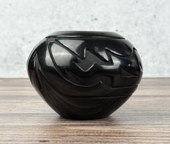 Stella Chavarria Santa Clara Pueblo Pot