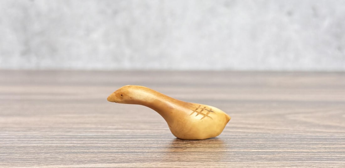 Ancient Thule Inuit Alaskan Eskimo Carved Goose (1 of 5)