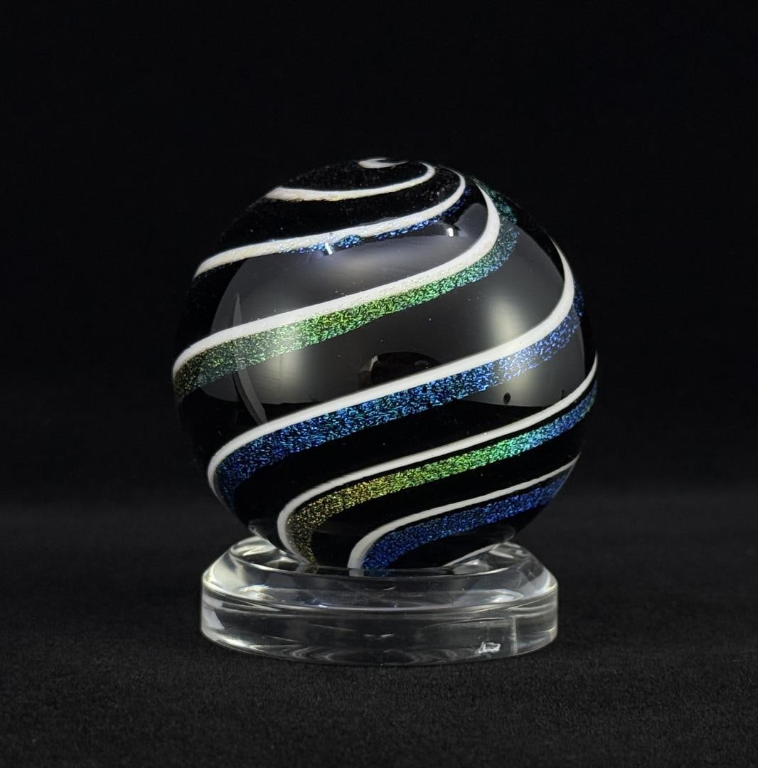 Brian Toseland Art Glass Marble: 2 3/8" diameter. Dated 2017. Brian Toseland is the creator behind ToselandGlass, a glass art studio based in Coopersburg, Pennsylvania, active on Etsy for over a decade. He has more than 30 years of e
