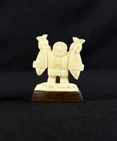 Alaskan Inuit Eskimo Fisherman Ivory Carving