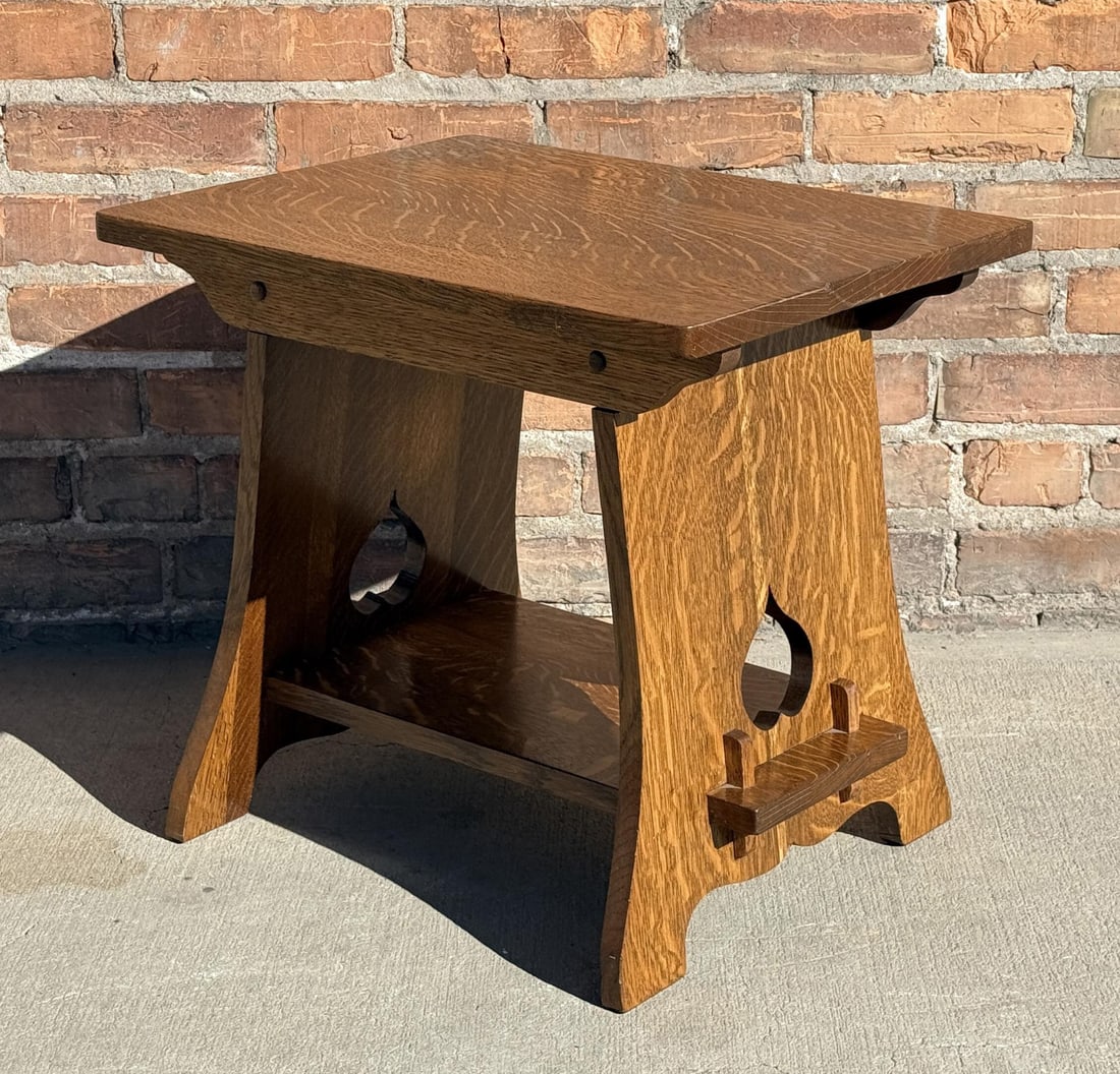 Limbert Arts & Crafts Mission Oak Cricket Bench (1 of 5)