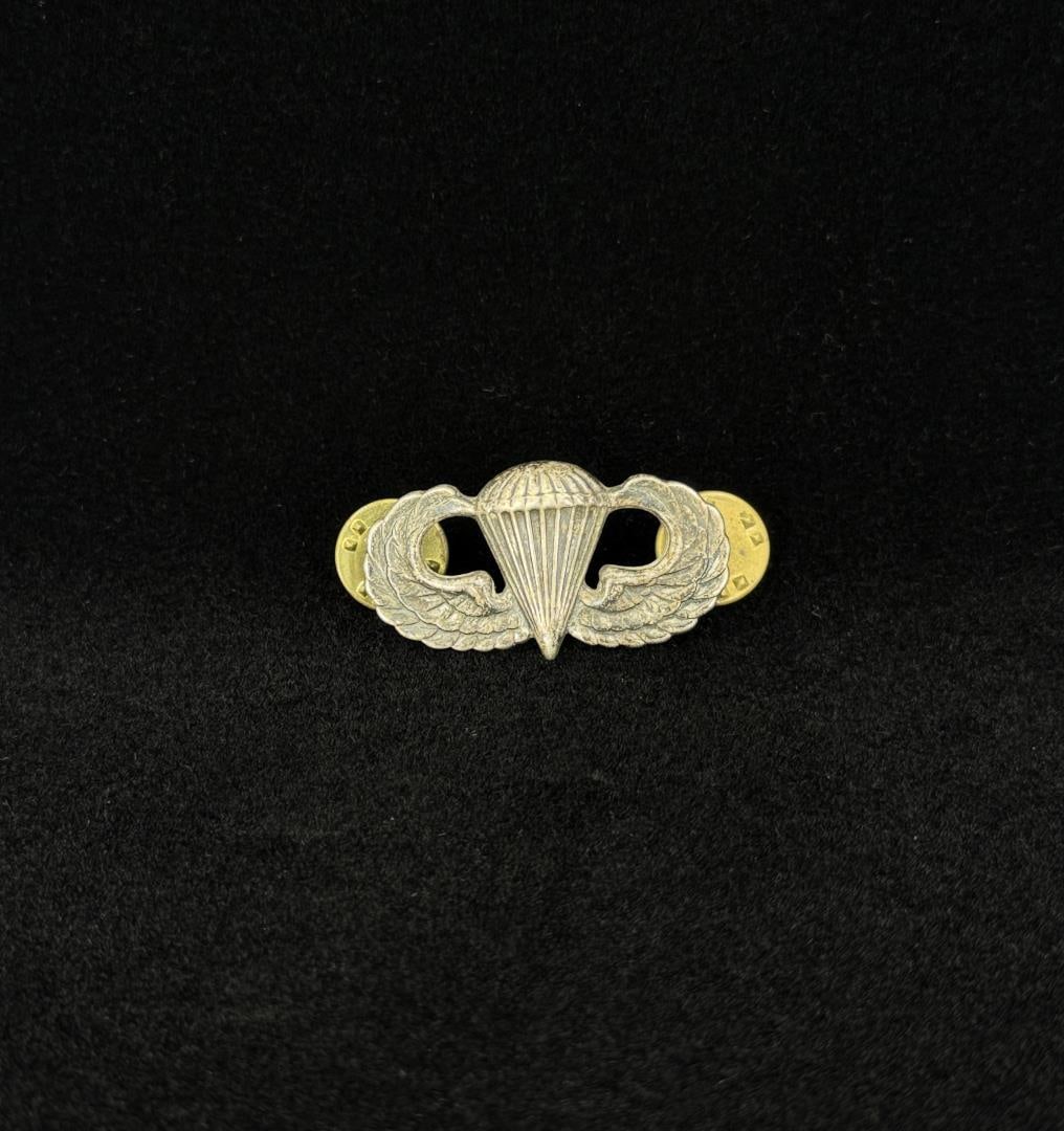 Vietnam Airborne Sterling Paratrooper Jump Wings: 1 3/4" wide.