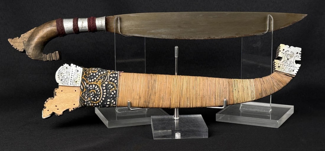 WW2 Bring Back Phillipines Moro Barong Knife: Nice Example. 18 3/4" long.