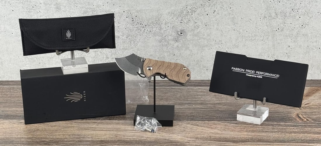 Kizer Flip Shank Pocket Knife Ki2521A3: New in box.