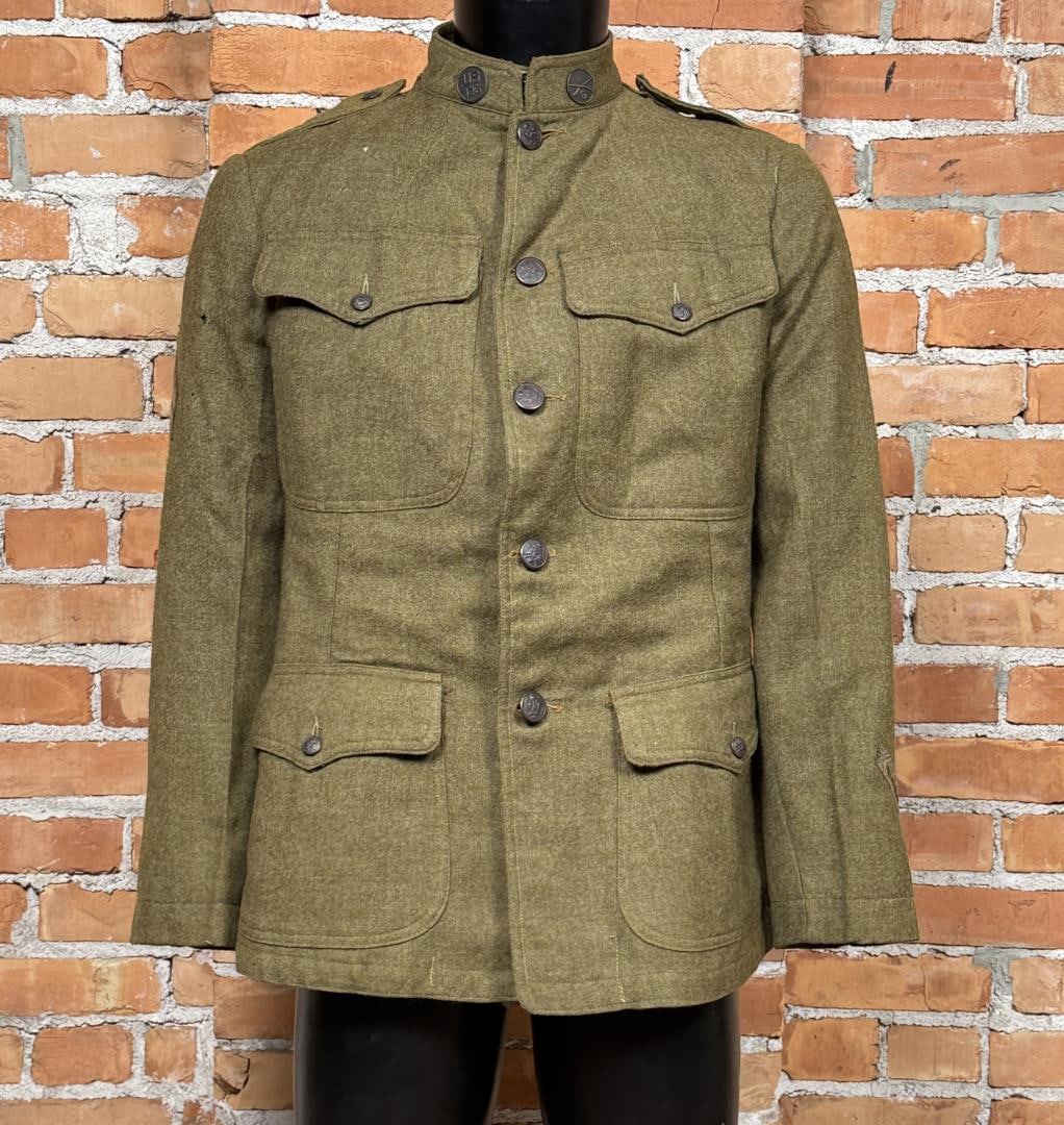 WWI WW1 32nd Infantry US Army Uniform Jacket: 32nd Infantry Company G. 20" across the chest by 30" long.