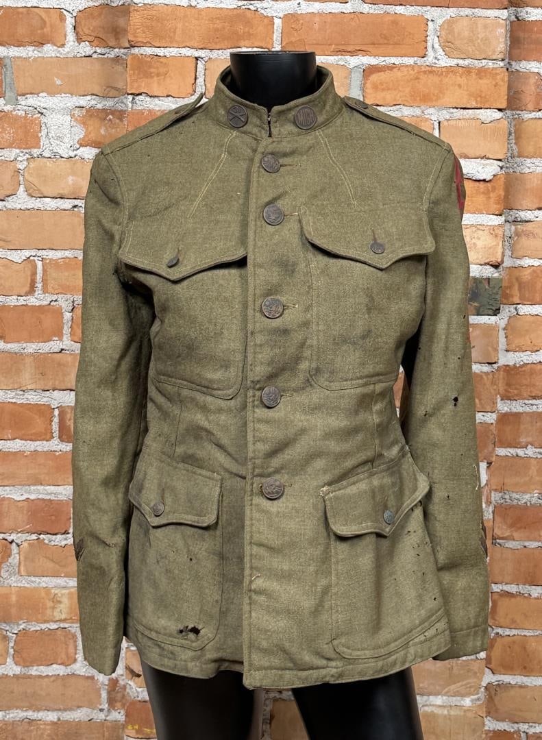 WWI WW1 Named 32nd Infantry US Army Uniform Jacket: 32nd Infantry patch. Michigan Infantry collar discs. Soldier named. 16" across the chest by 27" long. Extensive insect damage.
