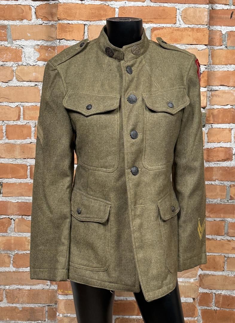 WWI WW1 82nd Airborne Machine Gunner Uniform: US Army Uniform Jacket. All American 82nd Infantry Division patch. Infantry Machine Gunner collar discs. 17" across the chest by 27" long.