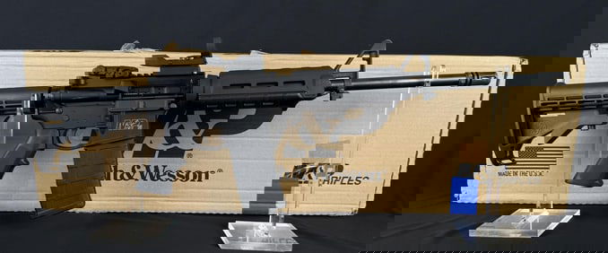 Smith & Wesson MP-15 AR-15 .223 Rifle